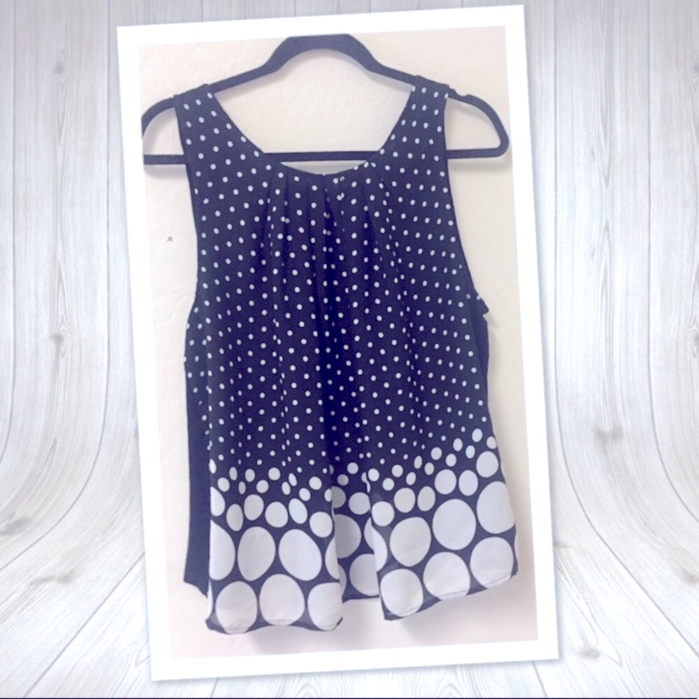Elle Black and white polka dot top in XL